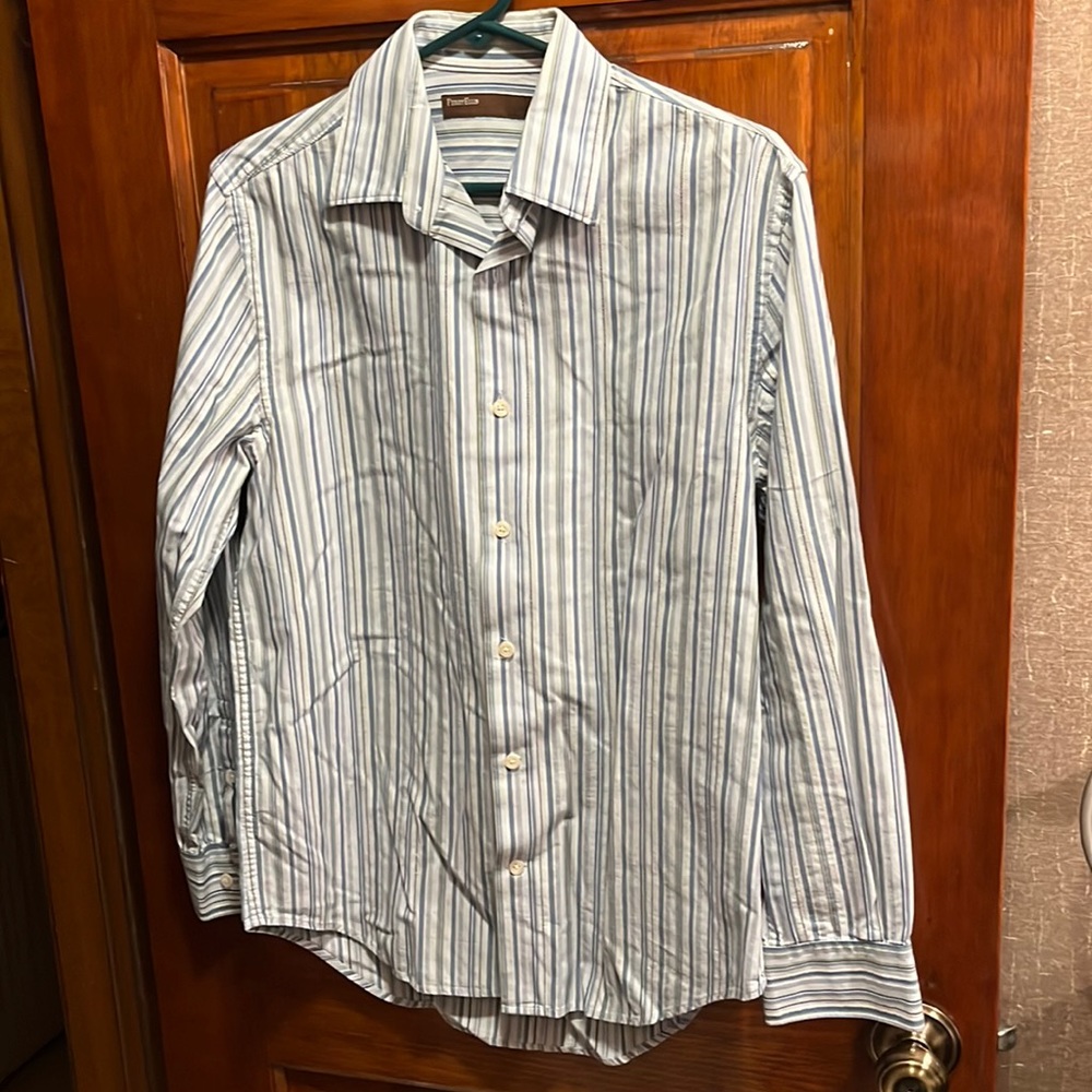 Perry Ellis Mens Size Small shirt. Made in Cambodia. Excellent condition